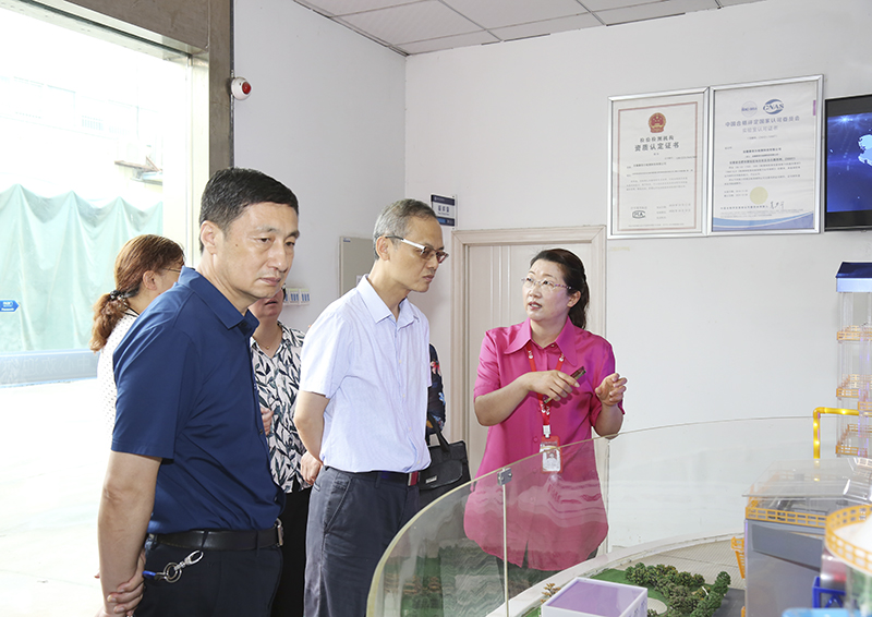 安徽省生態(tài)環(huán)境廳副廳長(zhǎng)羅宏一行蒞臨元琛科技調(diào)研指導(dǎo) 安徽省生態(tài)環(huán)境廳副廳長(zhǎng)羅宏一行蒞臨元琛科技調(diào)研指導(dǎo)