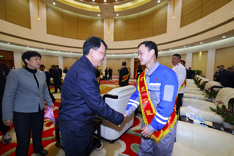 以匠心致初心,周冠辰榮獲“合肥工匠”稱號！