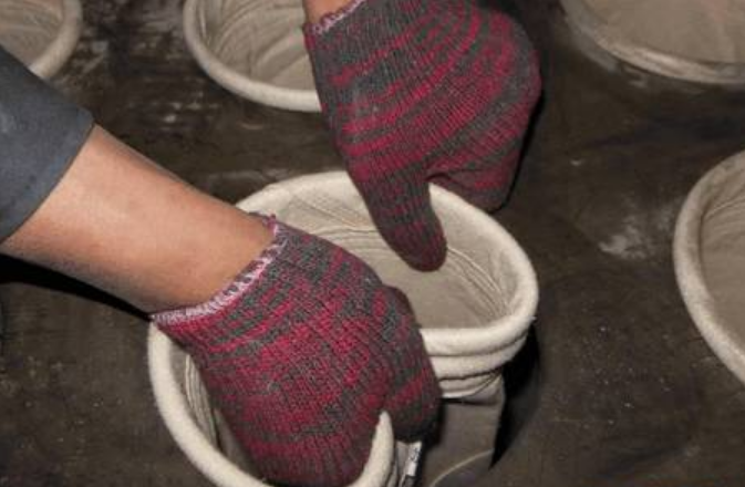 除塵濾袋安裝規(guī)范，正確安裝除塵布袋【圖文】